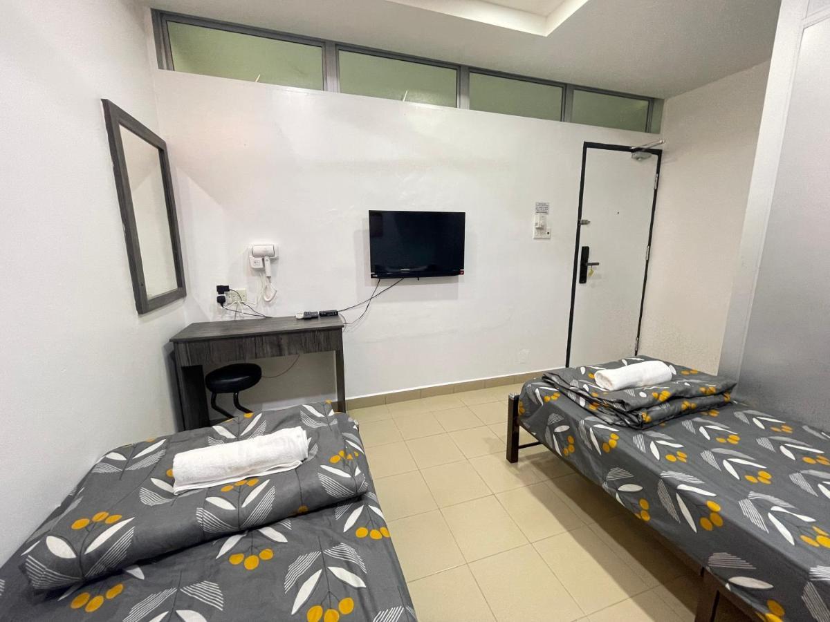 Mr Homestay Hotelstyle Room Телук-Інтан Екстер'єр фото