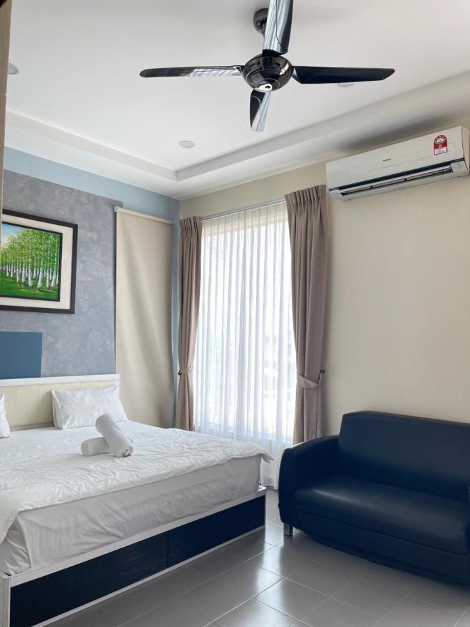 Mr Homestay Hotelstyle Room Телук-Інтан Екстер'єр фото