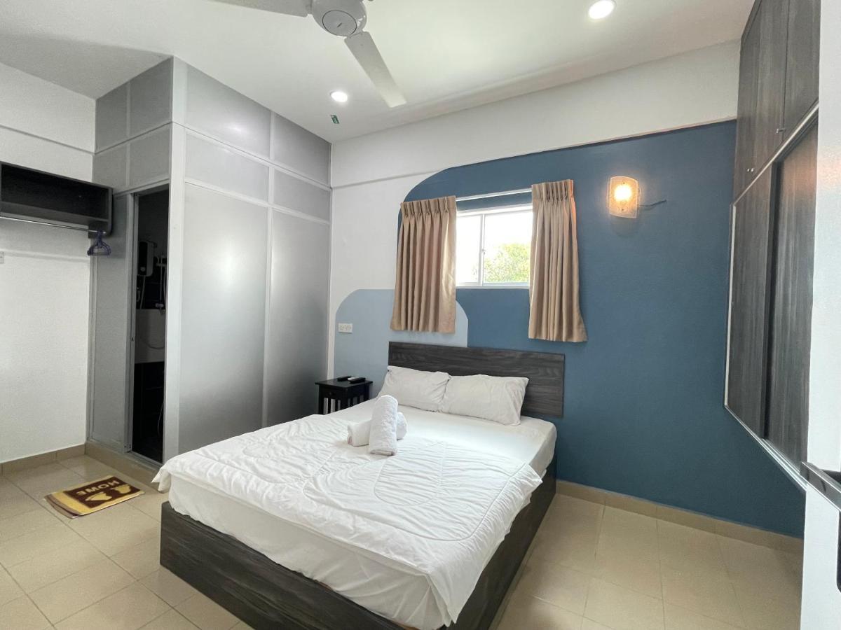 Mr Homestay Hotelstyle Room Телук-Інтан Екстер'єр фото