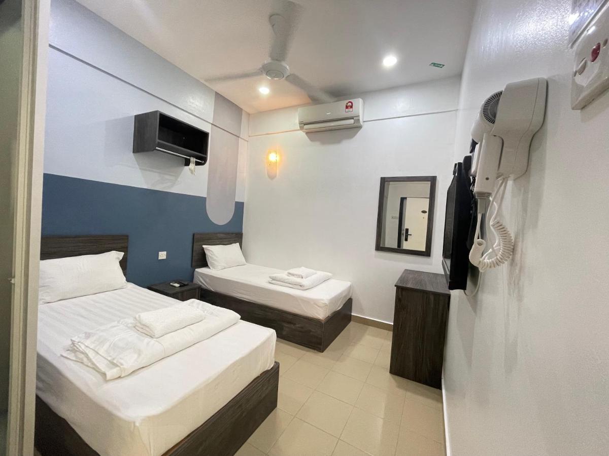 Mr Homestay Hotelstyle Room Телук-Інтан Екстер'єр фото