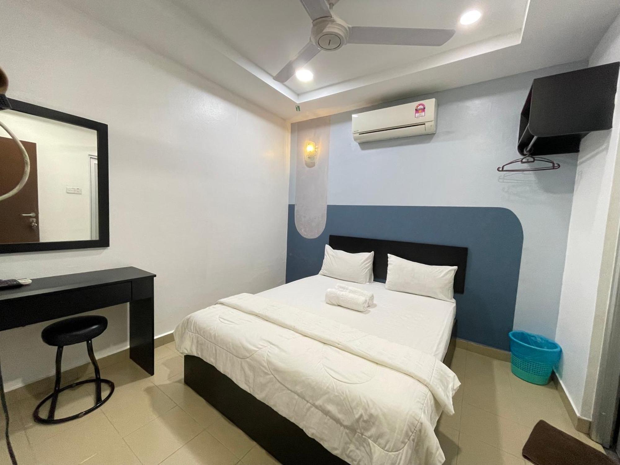 Mr Homestay Hotelstyle Room Телук-Інтан Екстер'єр фото